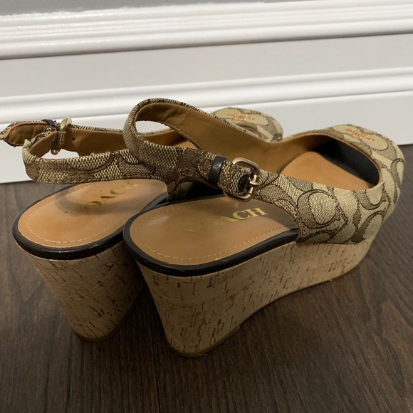 EUC Coach Wedges - Picture 2 of 4